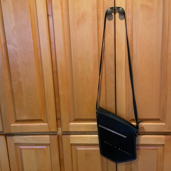 Bell & Howell Leather Crossbody Camera Bag - Picture 2 of 13